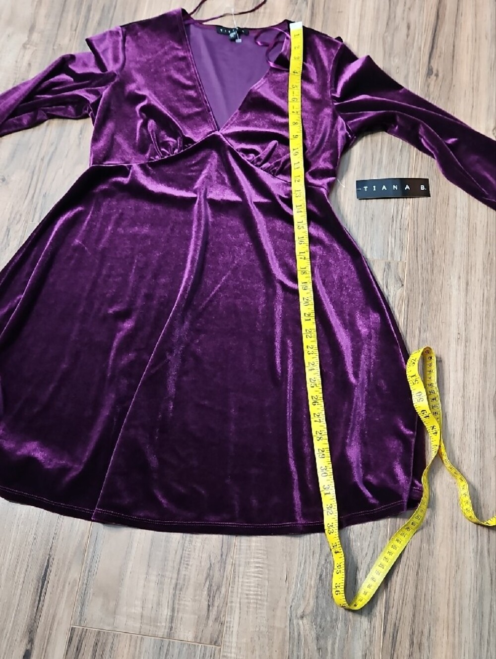 Tiana B Velvet Long-Sleeve V-Neck Dress in Deep Plum Petite Small - Picture 8 of 10